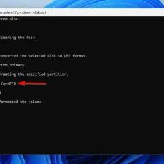 Diskpart-Befehle: Datenträger bereinigen, GPT konvertieren, Partition erstellen und mit NTFS formatieren.