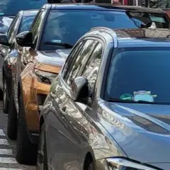 Kołobrzeg: Darmowe parkingi i strategie na sezon. Nie płać!