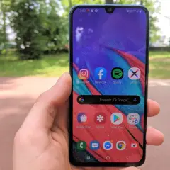 Samsung A40 recenzja - czy warto go kupić? Odkryj wady i zalety