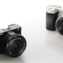 Sony a6000 vs Lustrzanka: Który aparat wybrać w 2026?