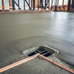 Ile schnie cement? Poznaj kluczowe czynniki wpływające na czas schnięcia
