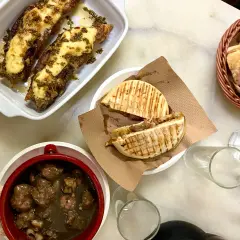 Almuerzo en España: ¿Tentempié o comida principal? Desvela el misterio