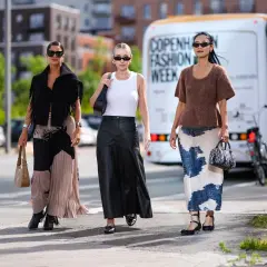 Tops y faldas: La clave para un estilo versátil y a la moda