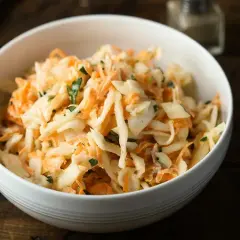 Salade de chou blanc: Ma recette inratable pour un croquant fou