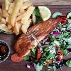 Gdzie zjeść w Łomży? Przewodnik po najlepszych restauracjach na każdą okazję