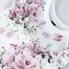 Bluza w kwiaty dla dziewczynki: Jaki fason, wzór i stylizację wybrać?