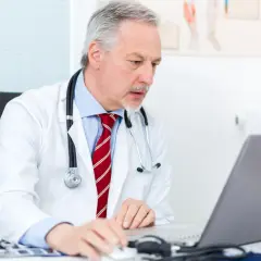 Jakie są objawy hemoroidów i jaki lekarz od hemoroidów pomoże?