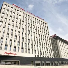 Jak dojechać do hotelu Airport Okęcie – proste opcje transportu