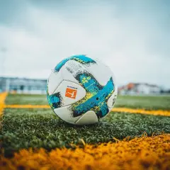 W jakim sporcie rzucamy piłką? Odkryj swój idealny!