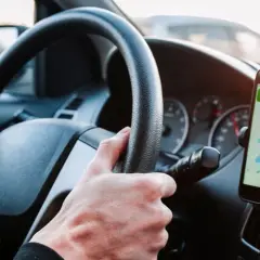 Jak bezpiecznie wyłączyć GPS w samochodzie? Poradnik eksperta.