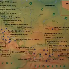 Mapa Polski z zaznaczonymi szczytami, tworzącymi koronę gór polskich. Widoczne Tatry, Bieszczady, Sudety i Karpaty.