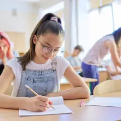 Zhakuj swój mózg: Jak uczy się i zapamiętuje? Efektywna nauka