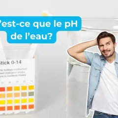 Un homme perplexe observe des bandelettes de test de pH pour l'eau. Le pH de l'eau potable est-il important ?