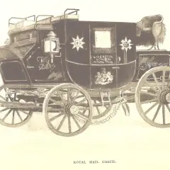 Ilustracja dyliżansu pocztowego z napisem "Royal Mail Coach".