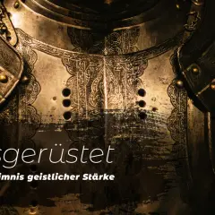 Detailaufnahme einer kunstvoll verzierten Rüstung, die an den **Helm des Heils** erinnert. Sie symbolisiert die Ausrüstung für geistige Stärke.