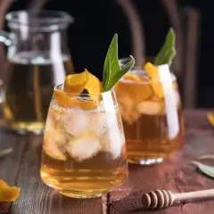 Najlepsze drinki z Red Label, które zaskoczą Twoich gości