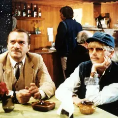 Muzyka z filmu Zmiennicy: Sekrety tematu i jego znaczenie w serialu