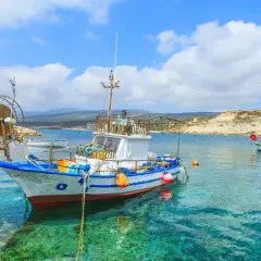 Ile dokładnie trwa lot z Warszawy do Pafos? Sprawdź czas podróży na Cypr!