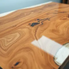 Stół z żywicy epoksydowej DIY: Poradnik krok po kroku