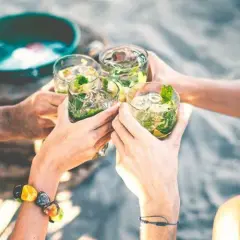 Najlepsze drinki z żołądkową gorzką, które zaskoczą Twoich gości