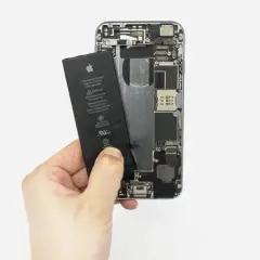 Wymiana baterii w iPhone 6 Plus: uniknij problemów z akumulatorem