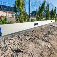 Jak wyrównać działkę - skuteczne metody i unikanie kosztownych błędów
