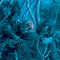 Hodor z "Gry o Tron" w mroźnym uścisku, jego krzyk zamarza w lodzie.