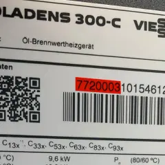Viessmann Vitoladens 300-C Öl-Brennwertheizgerät. Seriennummer 7720003.