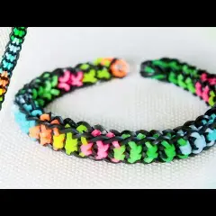 Twoja pierwsza bransoletka z gumek? Zrób ją w 5 minut!