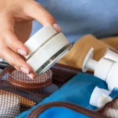 Co można przewieźć w bagażu podręcznym? Nowe zasady (2L płynów!)
