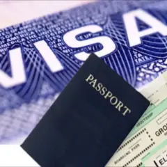 Paszport, bilety lotnicze i wiza USA. Planujesz podróż do Iranu? Pamiętaj o odpowiednich dokumentach.