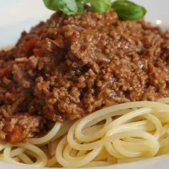 Ile kalorii ma spaghetti z mięsem mielonym? Zaskocz się i odchudź!