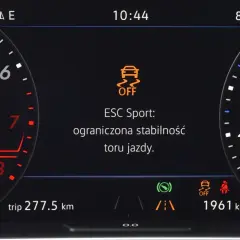 Wyświetlacz informuje, co oznacza ESP w samochodzie: ESC Sport z ograniczoną stabilnością toru jazdy.