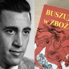 Portret mężczyzny obok okładki książki "Buszujący w zbożu" z dynamiczną ilustracją.