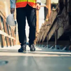 Buty robocze co ile wymiana: uniknij niebezpieczeństw i kosztów