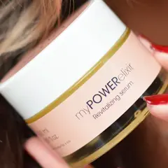 Miya myPOWERelixir: Kultowe serum pod lupą. Skład, efekty, opinie.