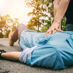 Plakat o dopalaczach: Ratuj życie! 6 kluczy do skutecznego przekazu