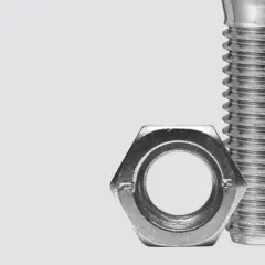 Metalowa śruba i nakrętka, symbolizujące wytrzymałość 8.8.