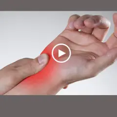 Dolore al polso mano, evidenziato in rosso. Un video mostra come alleviare il fastidio.