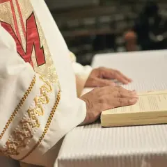 Ile kosztują msze wieczyste? Sprawdź ceny w sanktuariach
