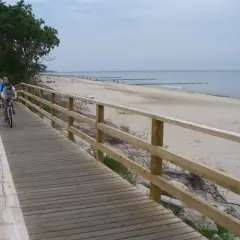 Z Kołobrzegu do Sianożęt: Jak dojechać? Czas, koszt, wygoda