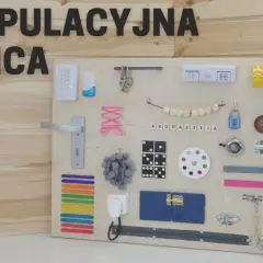 Tablica sensoryczna Montessori: klucz do rozwoju dziecka? Poradnik DIY