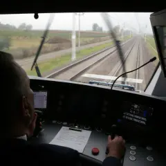 Ile zarabia maszynista PKP Intercity? Zaskakujące fakty o wynagrodzeniu