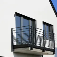 Jaki kolor balustrady balkonowej wybrać, aby nie żałować wyboru?