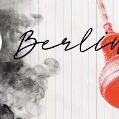 Rauchmelder Pflicht Berlin: Ein Haus mit Paragraphenzeichen und Rauch, daneben der Schriftzug "Berlin" und der Fernsehturm.
