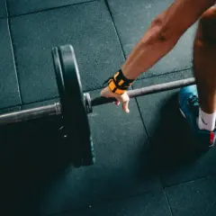 Ile kcal spala trening siłowy? Odkryj prawdziwe liczby i efekty