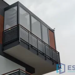 Jak zabudować barierki na balkonie w bloku? Przepisy, materiały, DIY