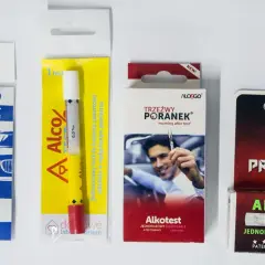 Cztery opakowania jednorazowych alkomatów: everActive, Alco%, Trzeźwy Poranek, Promiler.