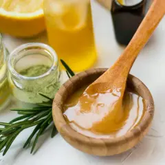 Jakie zioła pić na ładną cerę? Odkryj naturalne remedia na skórę