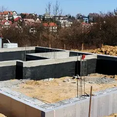 Ile bloczków na fundament? Oblicz dokładnie i uniknij strat